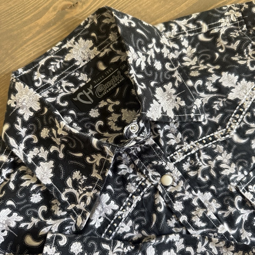 Cowgirl Hardware Womens Small Floral Rhinestone Pearl Snap Long Sleeve Shirt